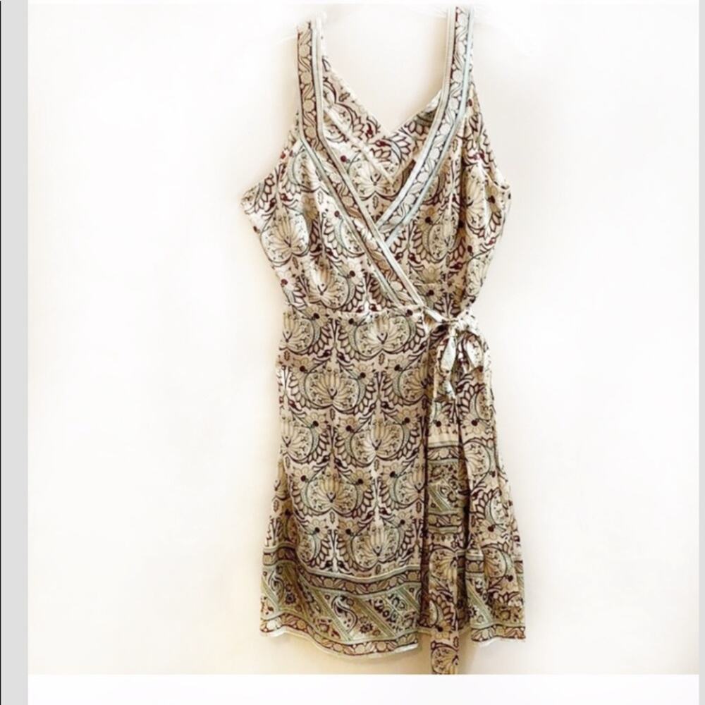 Alice & Trixie Silk V-Neck Floral Wrap Dress